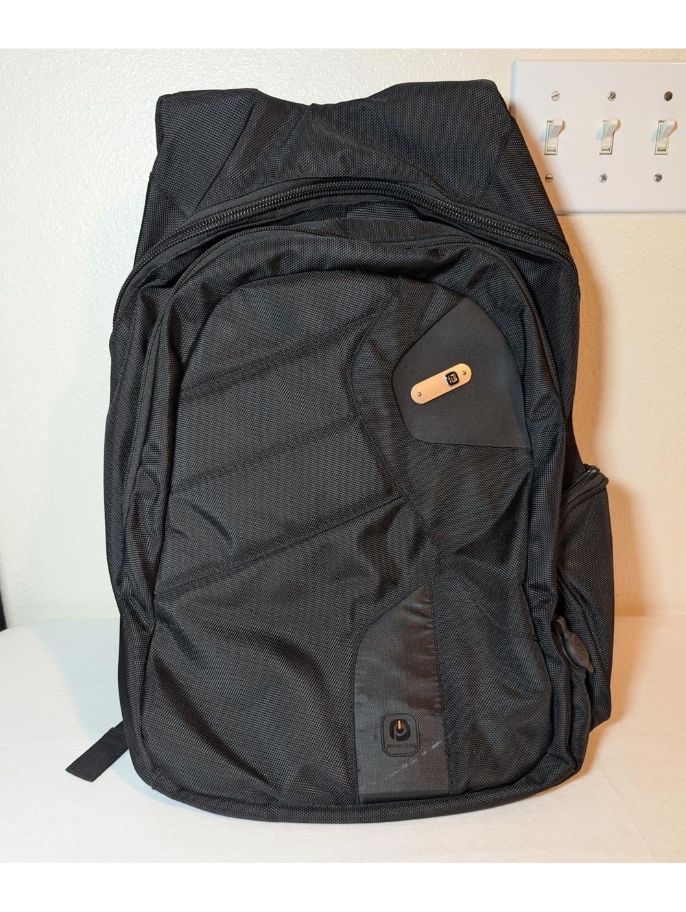 Ful Black Travel Backpack with Powerbag Charging Capabilities